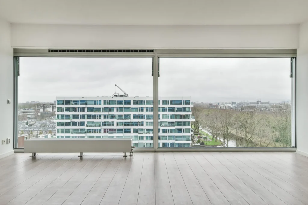 24 Fenster mit Panorama-Hebeschiebetür